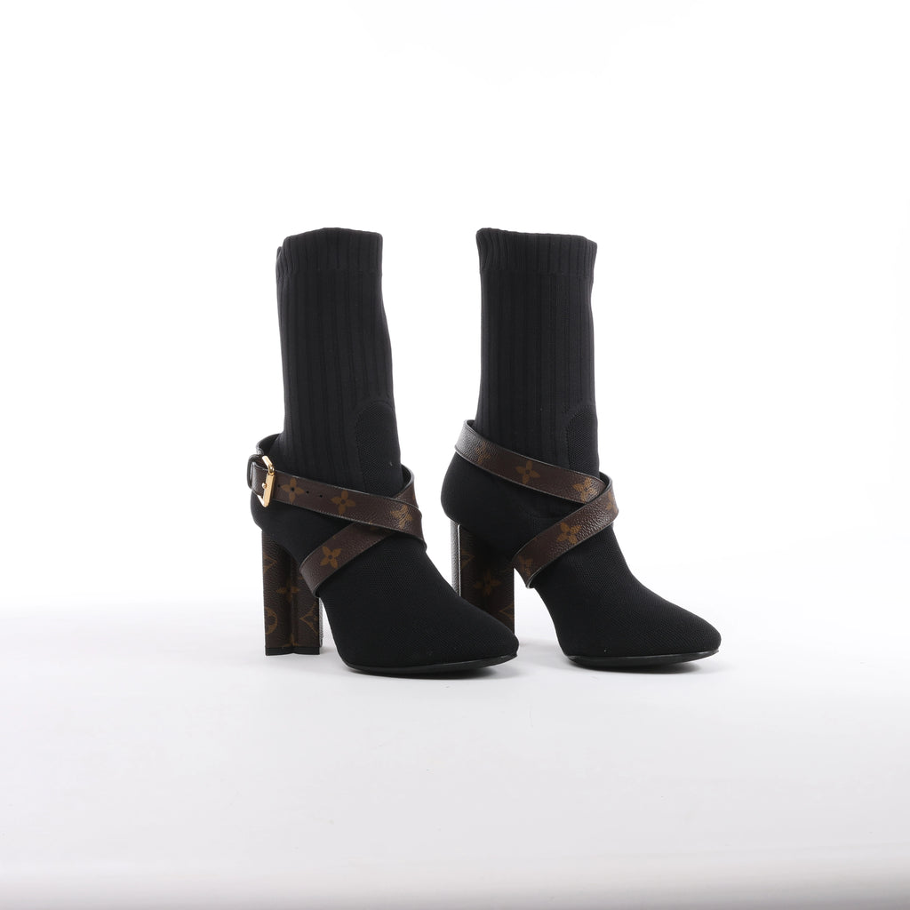 Botines Louis Vuitton Silhouette Lines de charol en negro BR0137, talla 37.5 EU