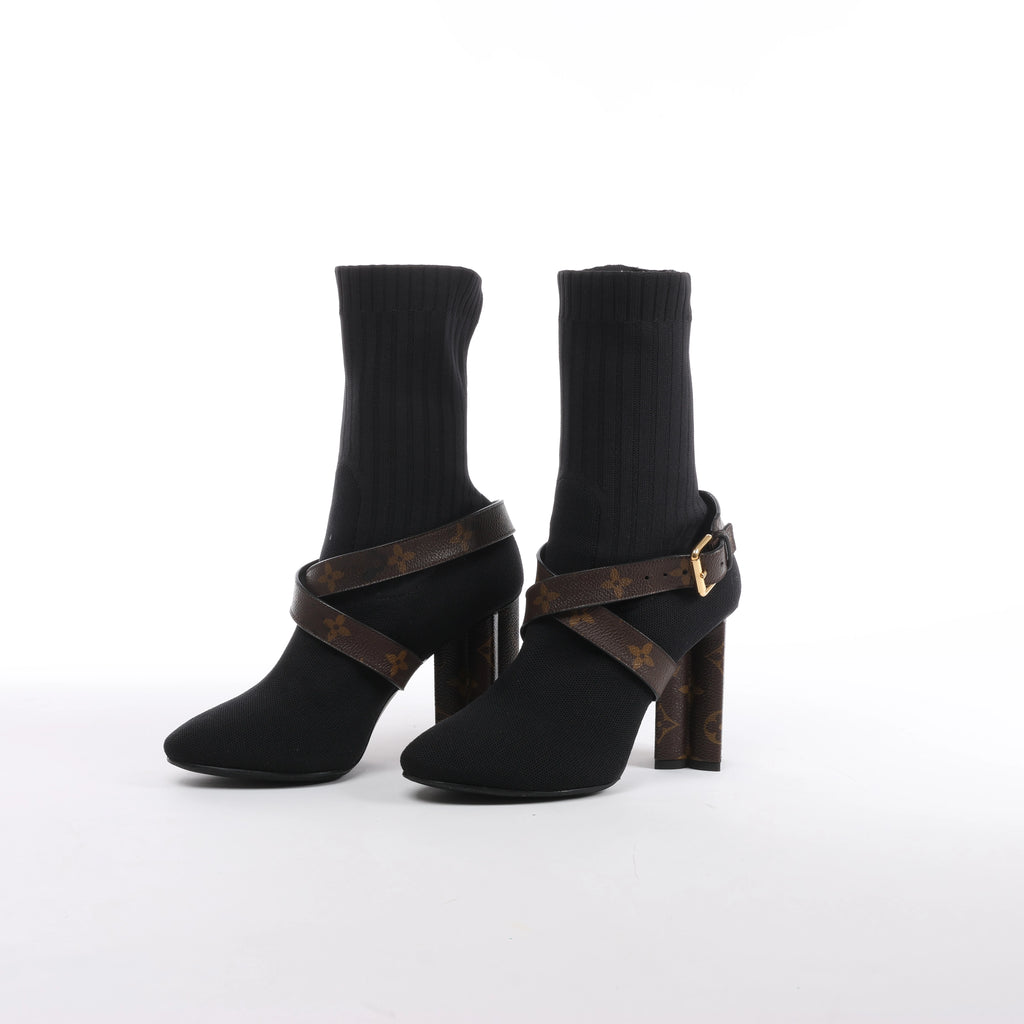 Botines Louis Vuitton Silhouette Lines de charol en negro BR0137, talla 37.5 EU