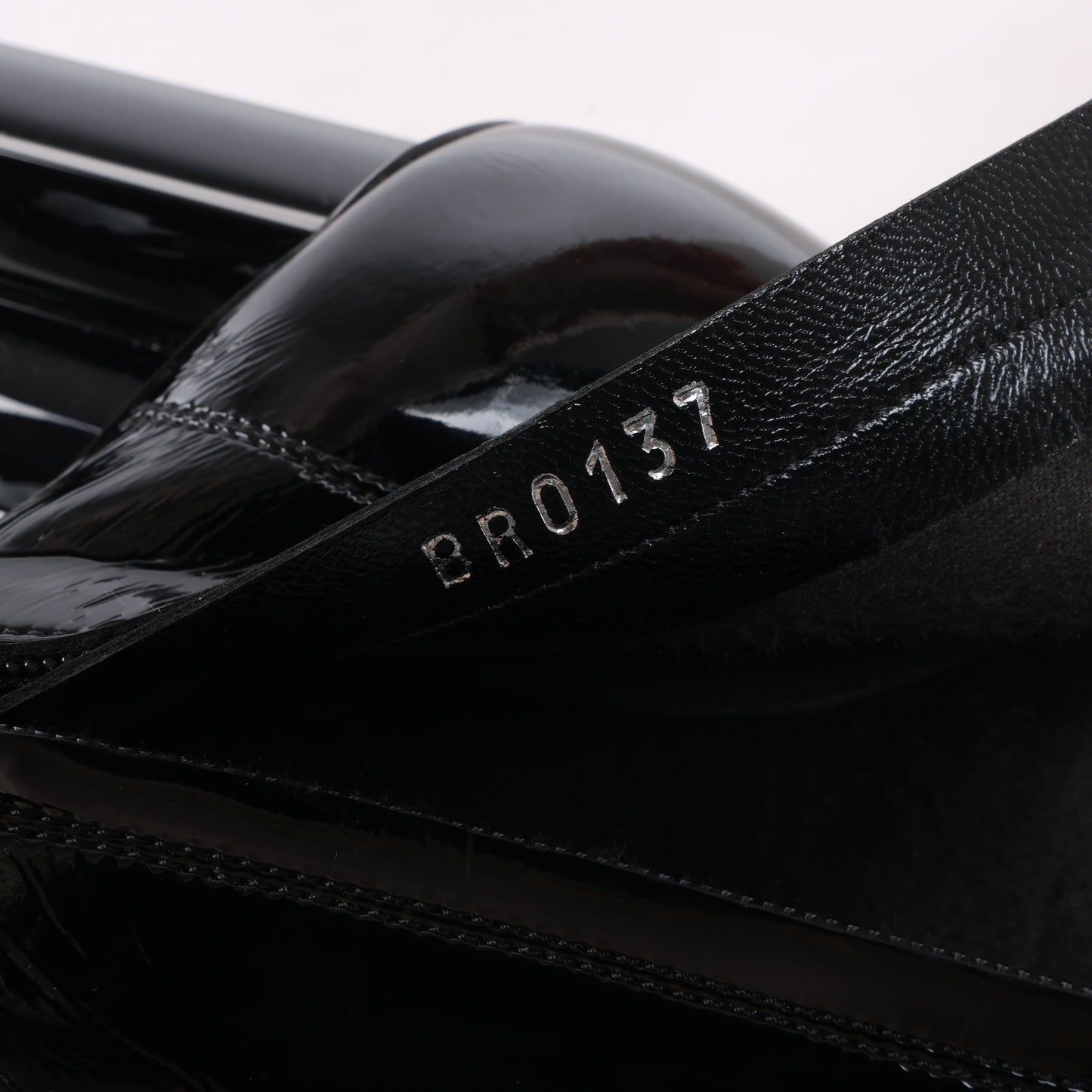 Bottines Louis Vuitton Silhouette Lines en cuir verni noir BR0137, pointure 37,5 EU