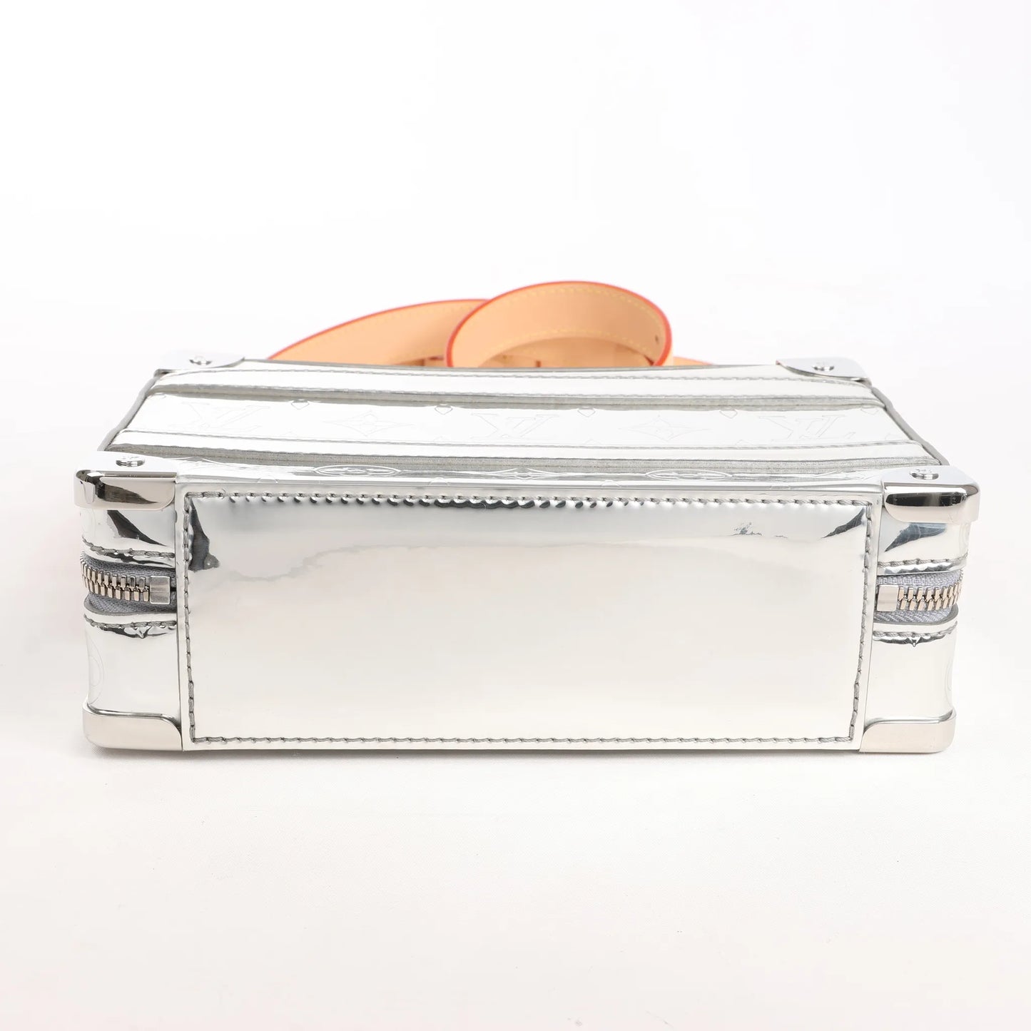 Louis Vuitton Soft Trunk Monogram Canvas Crossbody Bag in Silber M45885