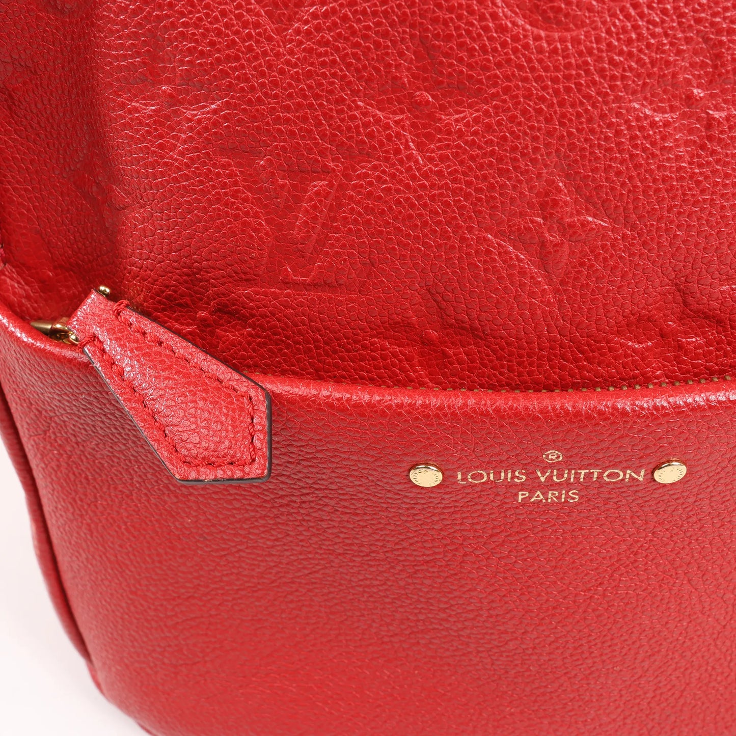 Louis Vuitton Sorbonne Monogram Empreinte Sac à dos en rouge M44015