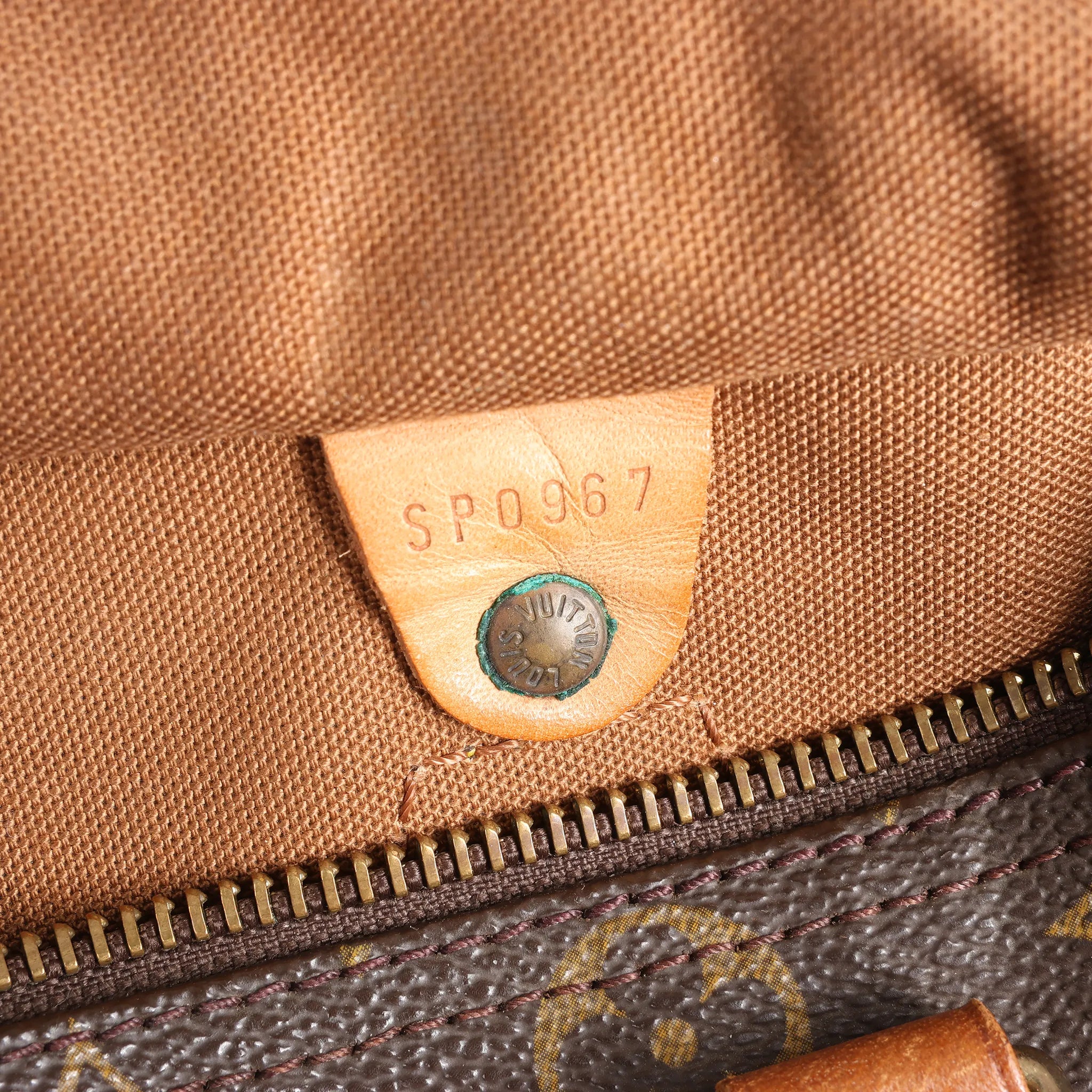 Louis Vuitton Speedy 25 Monogram Canvas Handbag in Brown M41528