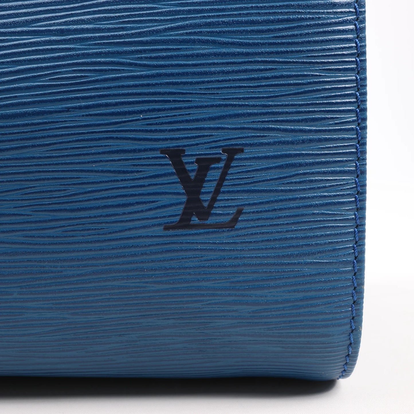 Louis Vuitton Epi Leather Speedy 30 Handbag in Blue M43005