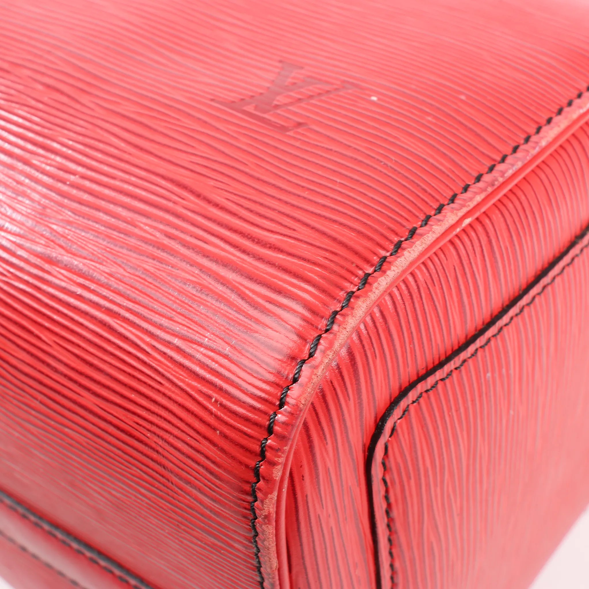Louis Vuitton Epi leather Speedy 30 Handbag in Red M43007