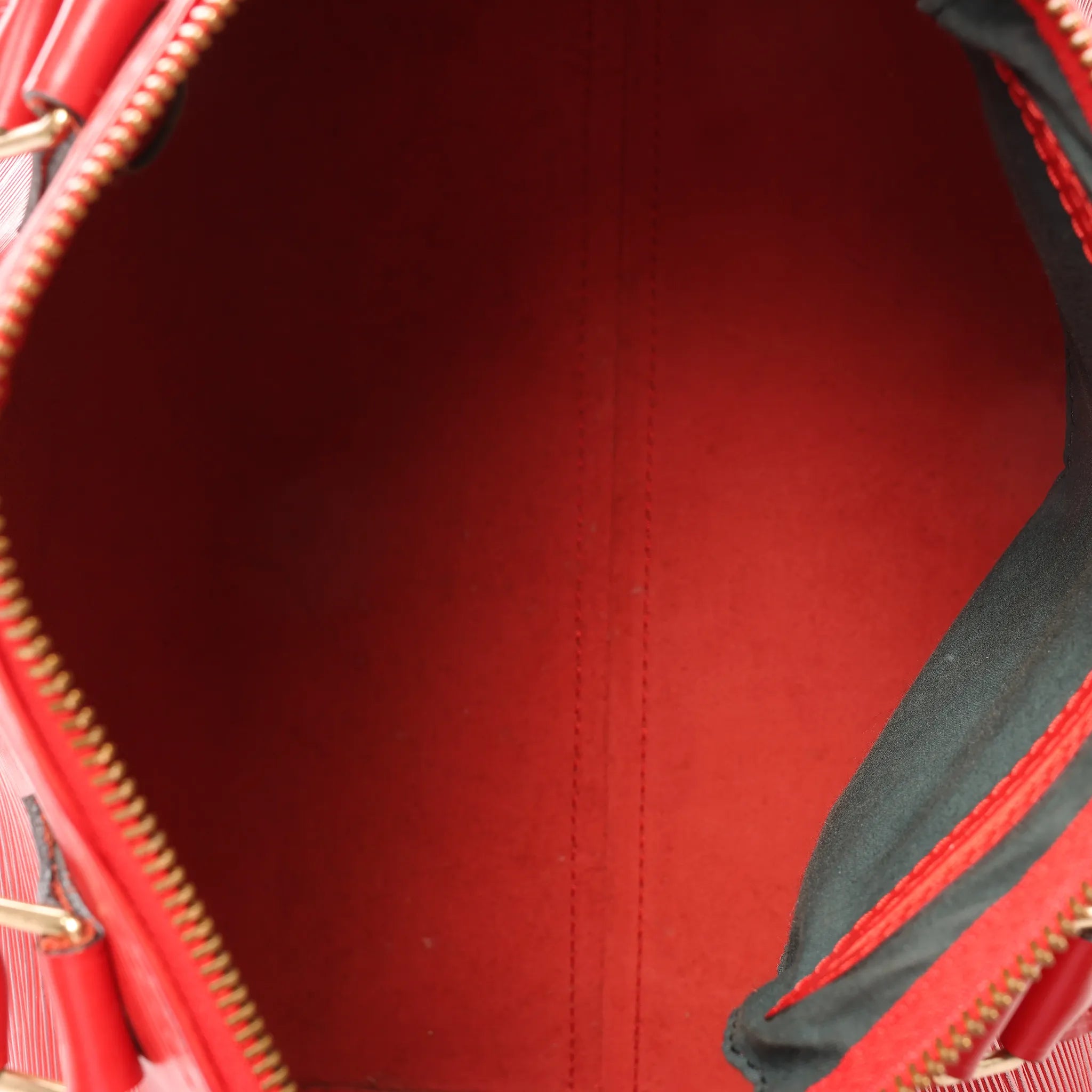 Louis Vuitton Speedy 30 Epi leather Handbag in Red M43007