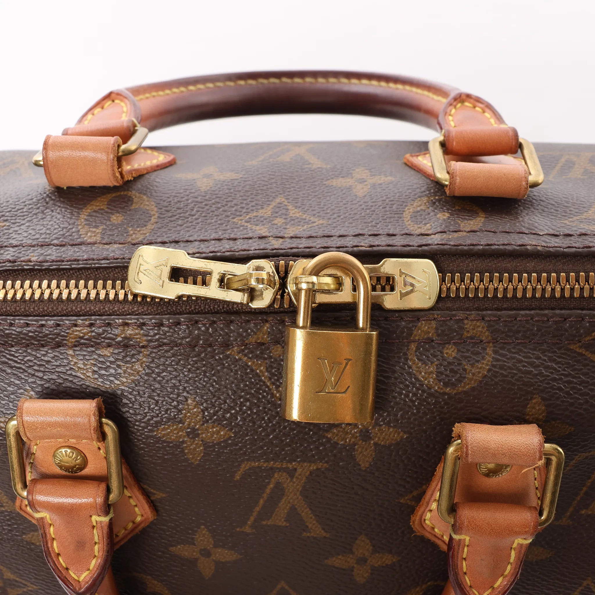Louis Vuitton Speedy Bandoulière 25 Monogram Handbag in Brown M46977
