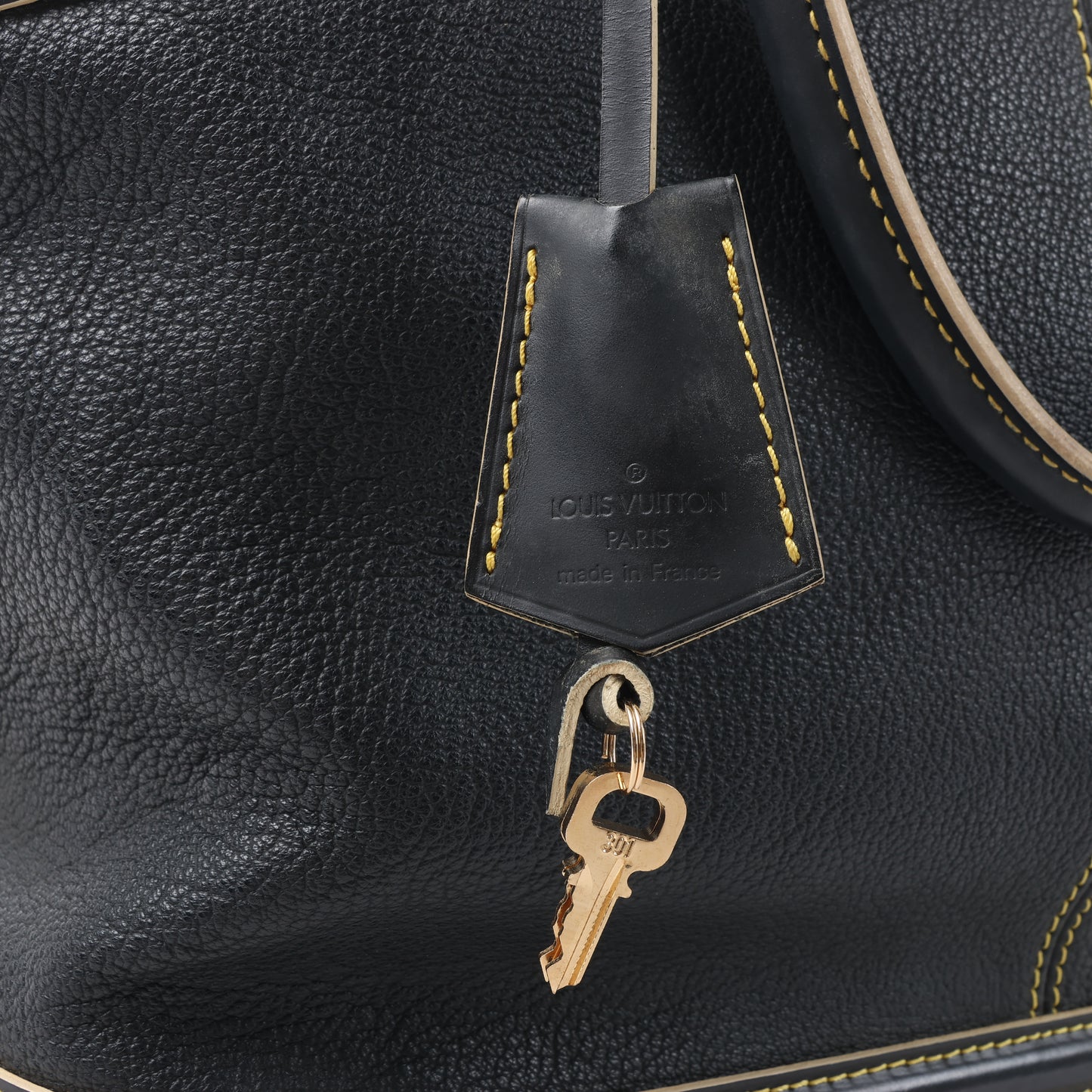 Louis Vuitton Suhali Lockit PM Handbag in Black M91875