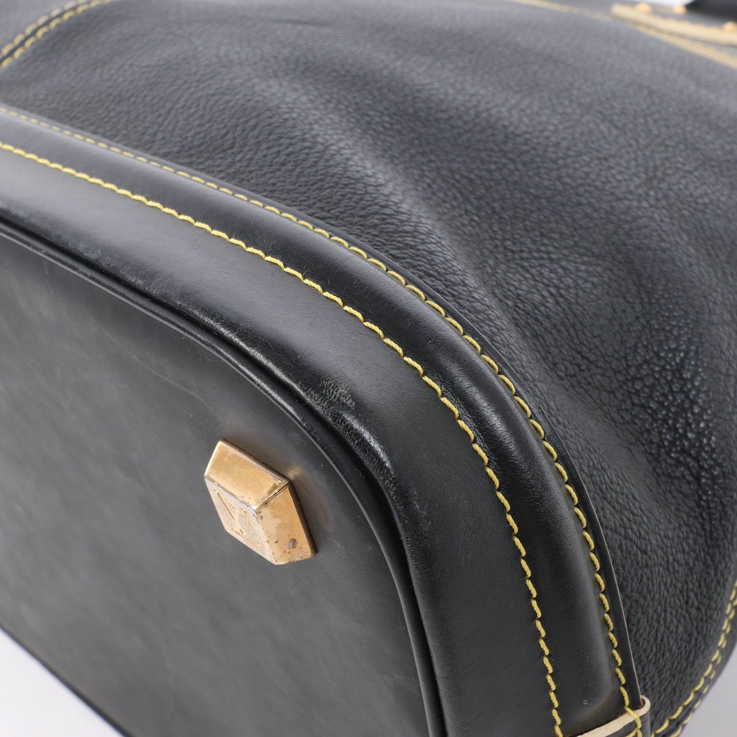 Louis Vuitton Suhali Lockit PM Handbag in Black M91875