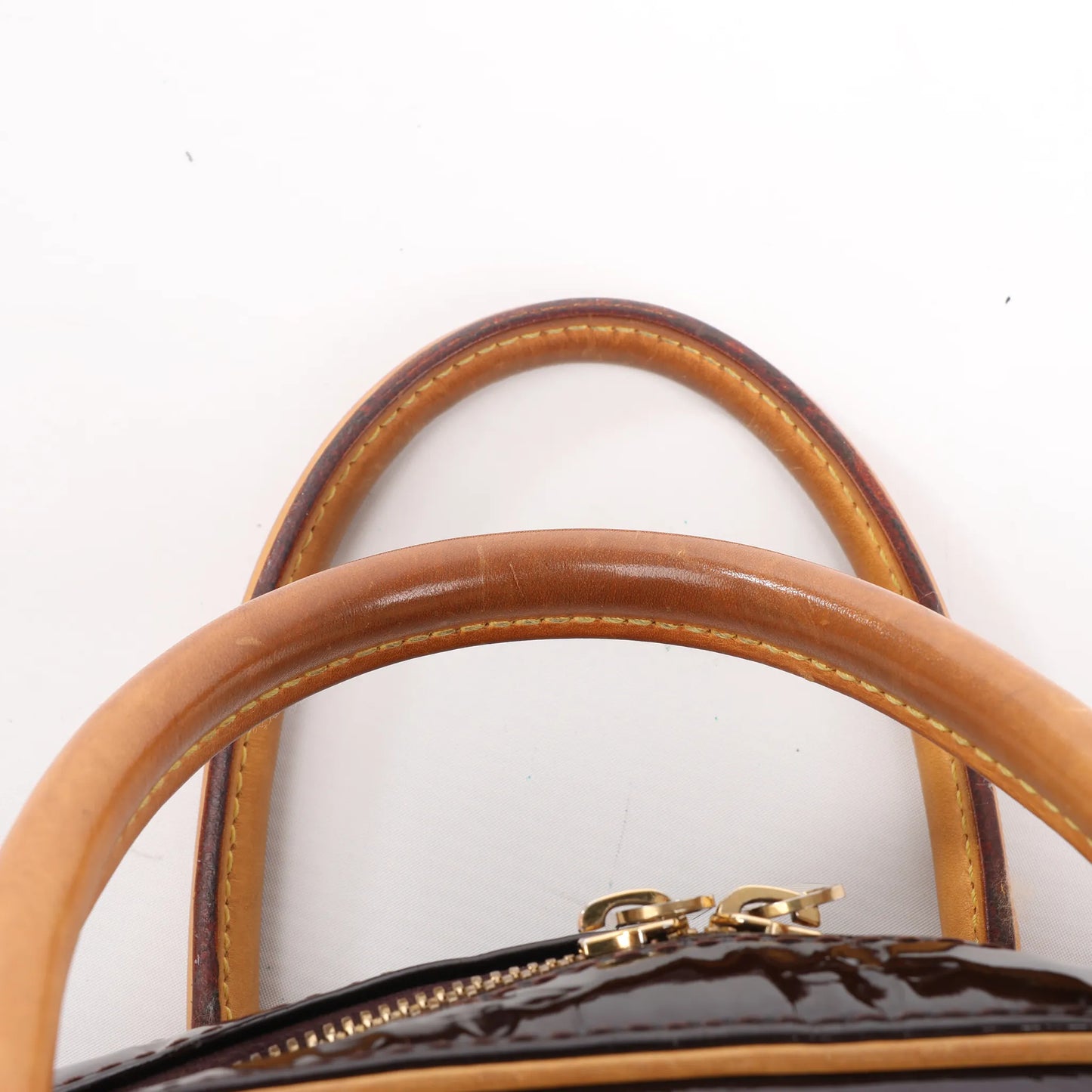 Sac à main Louis Vuitton Summit Drive Vernis en cuir violet M93516