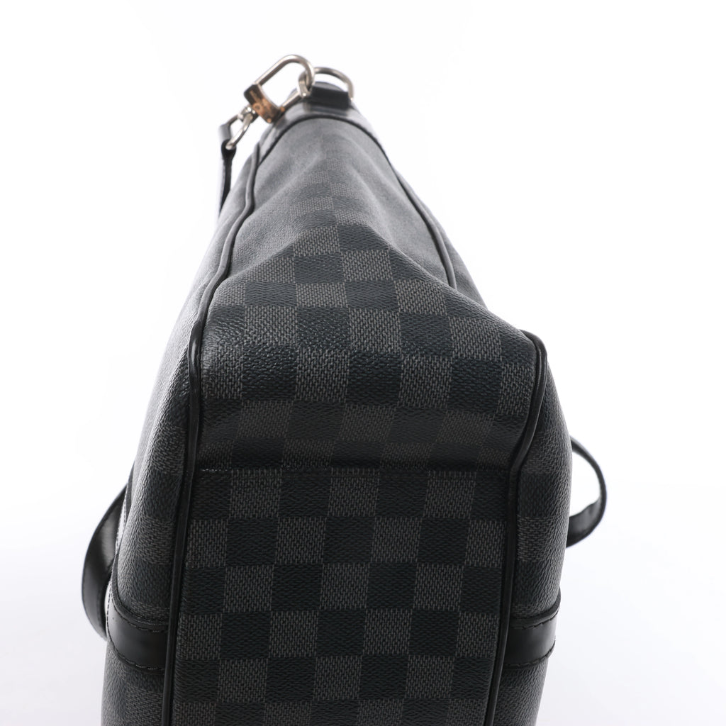 Bolso de mano Louis Vuitton Damier Graphite Tadao en negro
