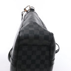 Bolso de mano Louis Vuitton Damier Graphite Tadao en negro