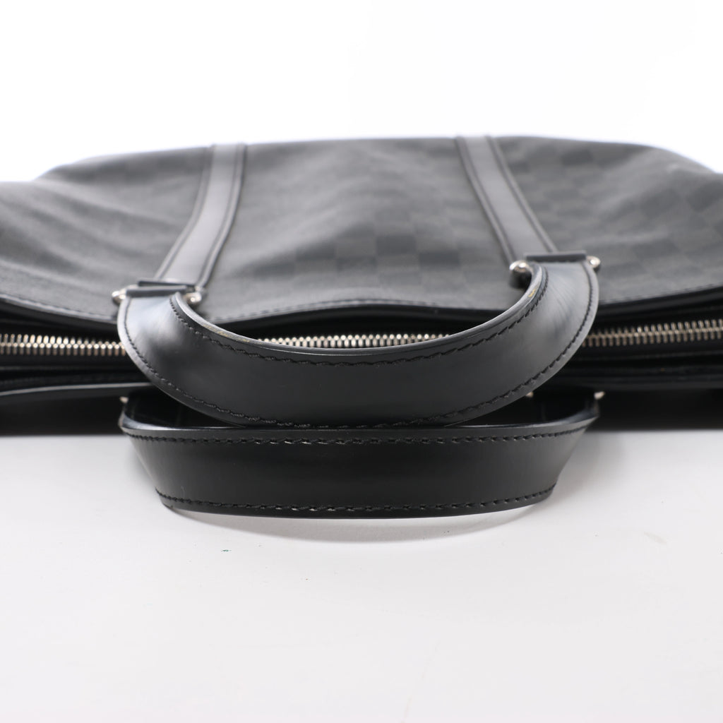 Bolso de mano Louis Vuitton Tadao PM Damier Graphite en negro N41259