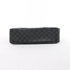 Bolso de mano Louis Vuitton Tadao PM Damier Graphite en negro N41259