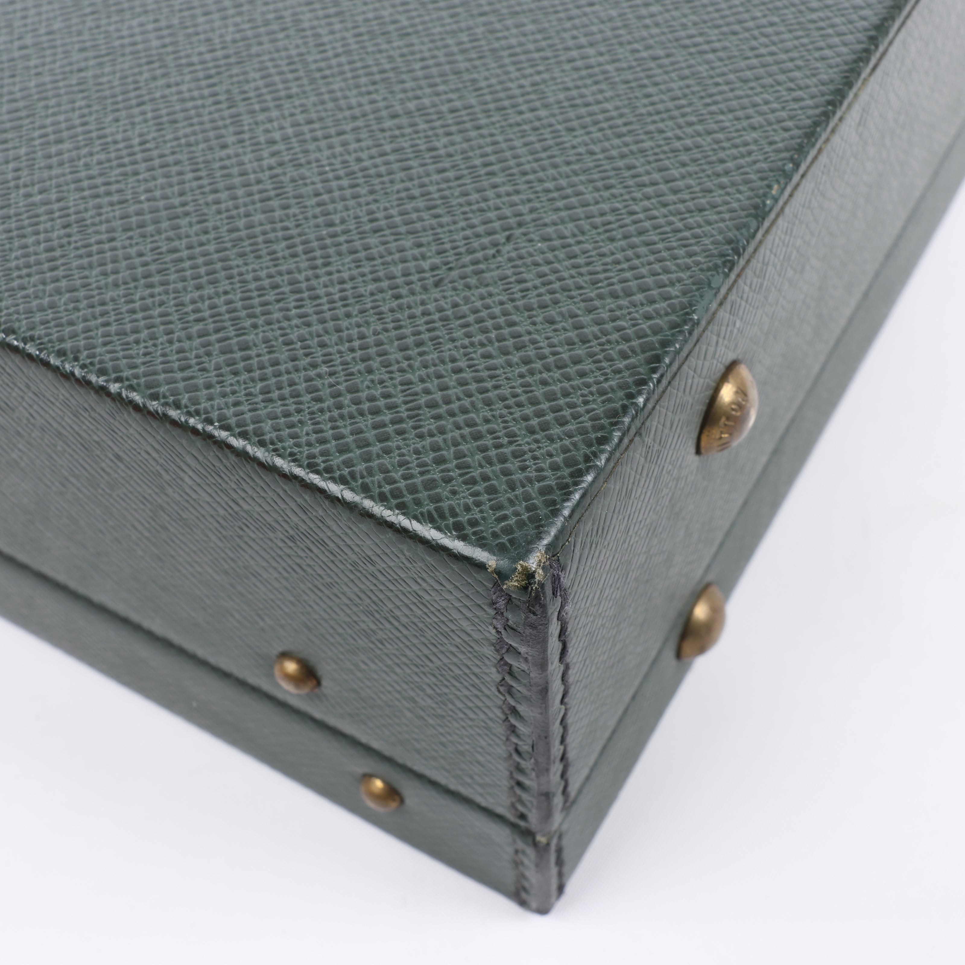 Louis Vuitton Taiga Diplomat Travel Bag in Green M30014