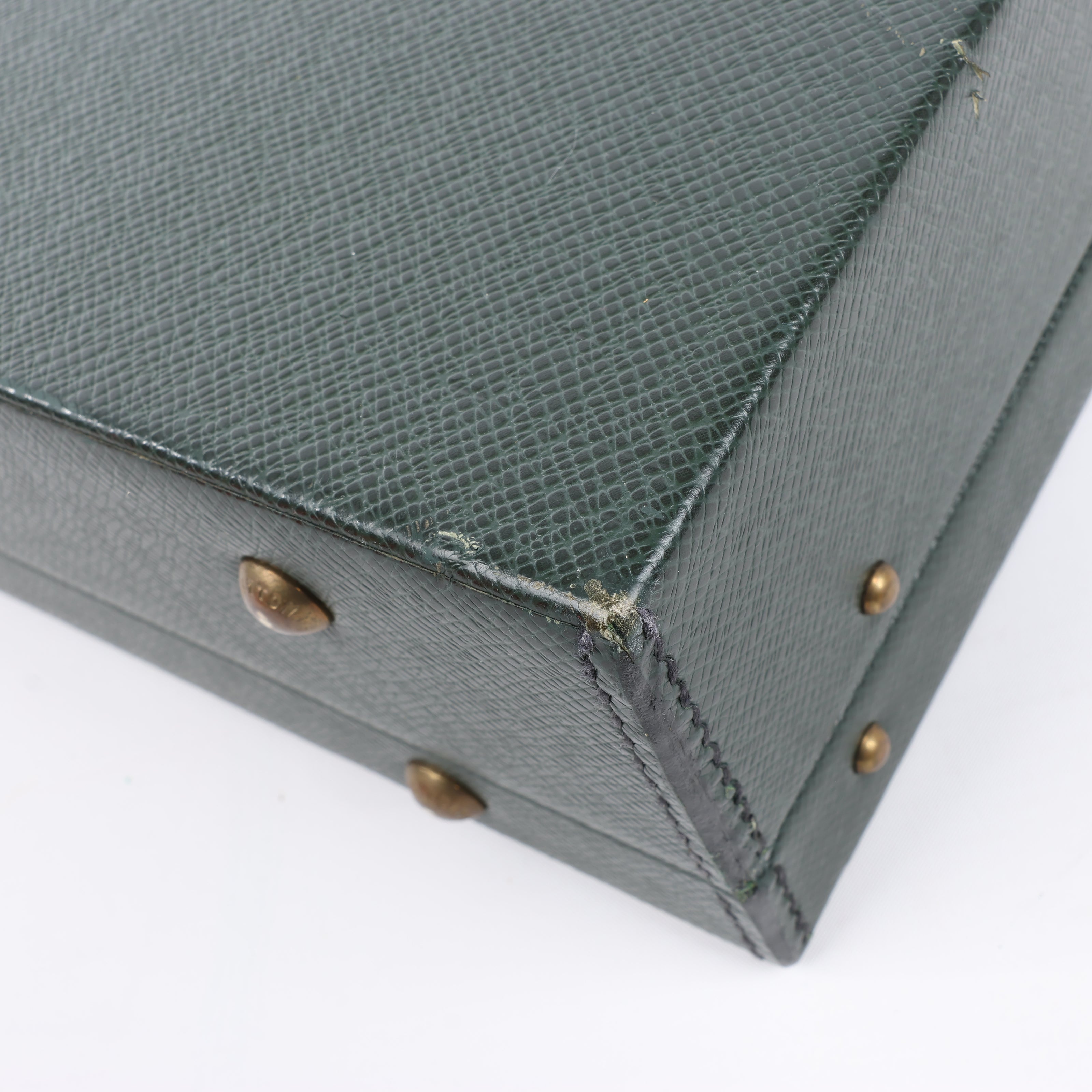 Louis Vuitton Taiga Diplomat Travel Bag in Green M30014