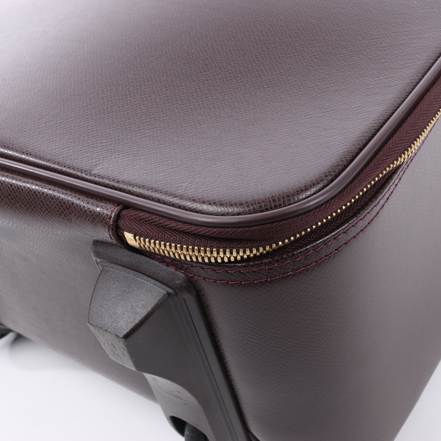 Louis Vuitton Taiga Leather Pegase 45 Travel Bag in Brown M23314