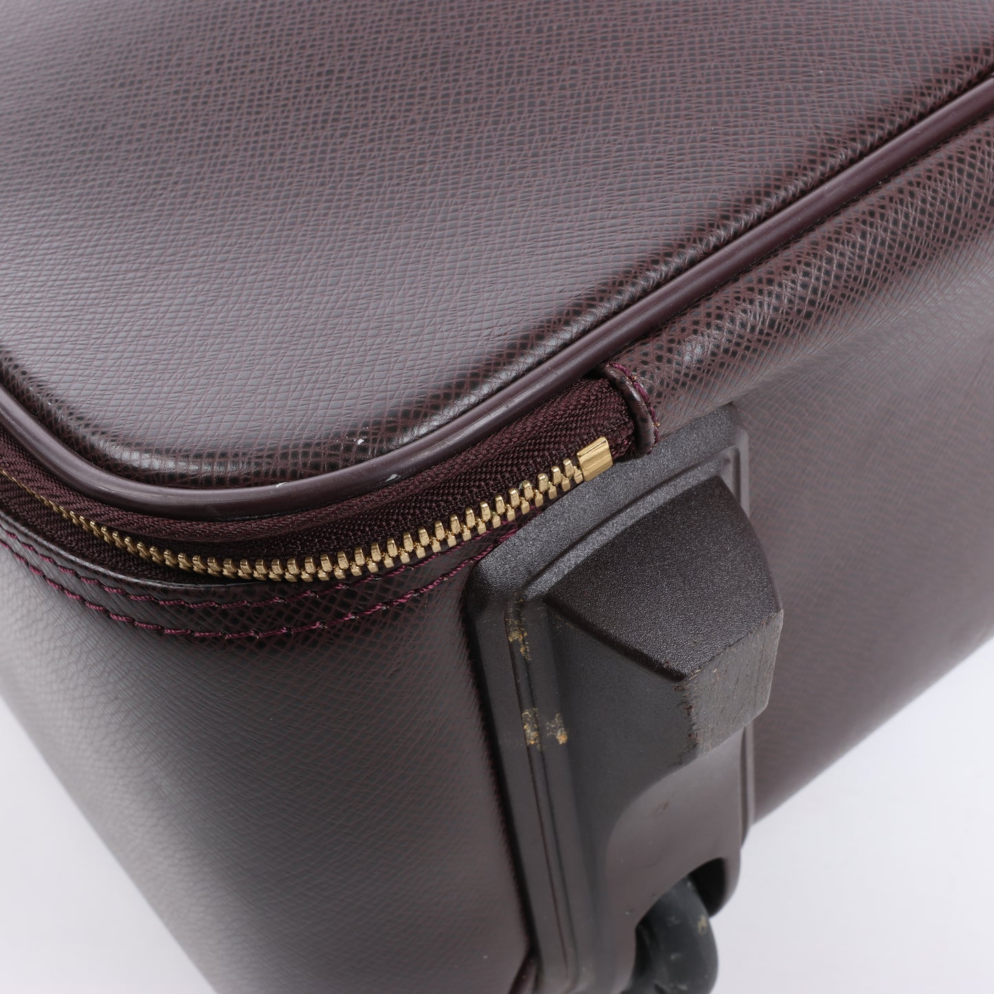 Louis Vuitton Taiga Leather Pegase 45 Travel Bag in Brown M23314