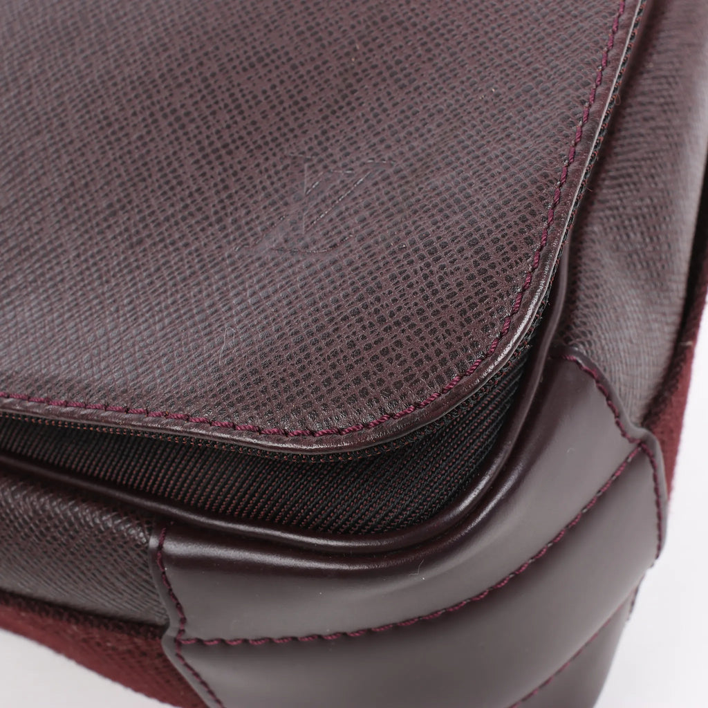 Louis Vuitton Taiga Viktor Shoulder Bag in Burgundy M30146