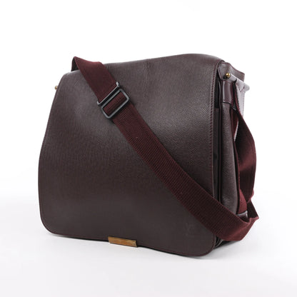 Louis Vuitton Taiga Viktor Shoulder Bag in Burgundy M30146