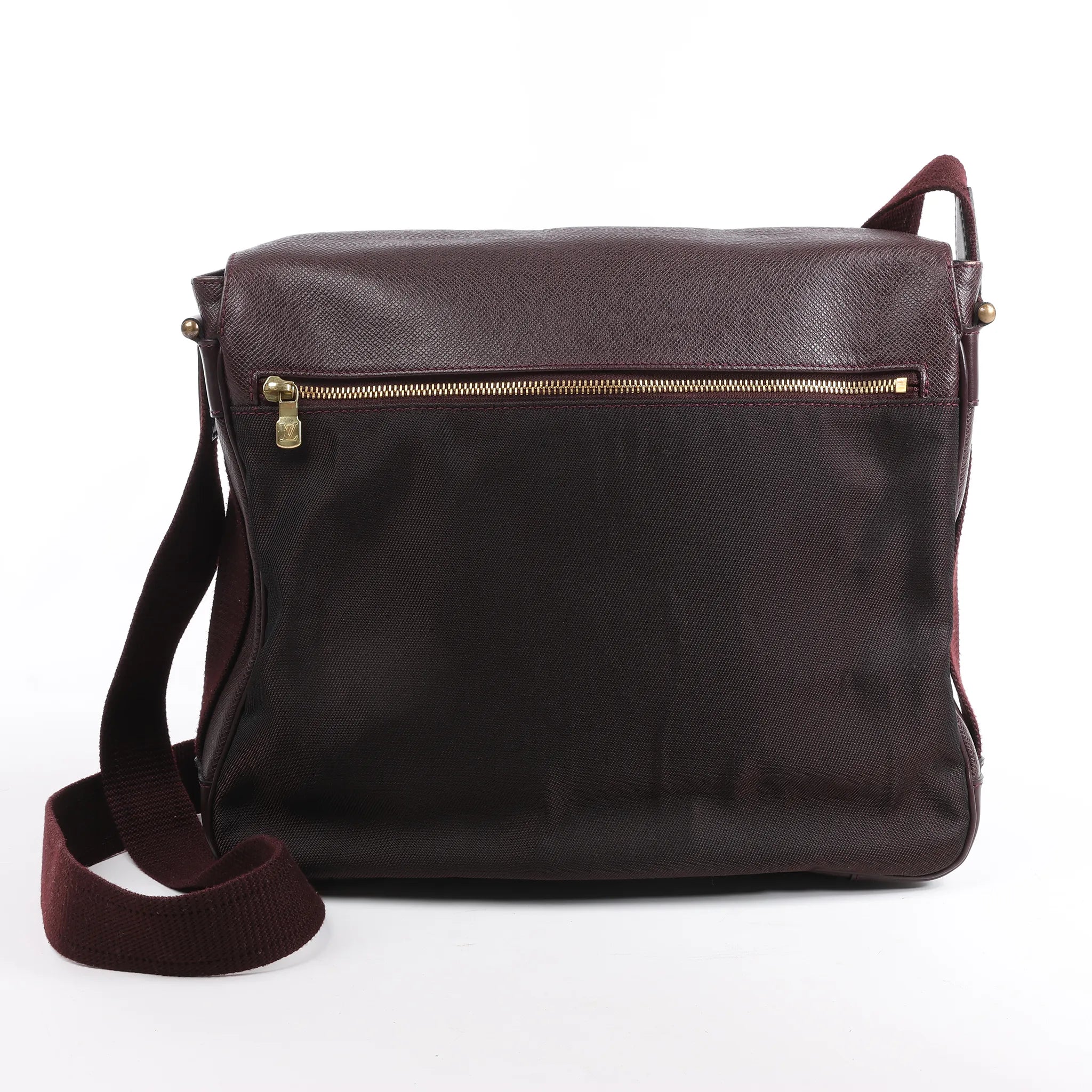 Louis Vuitton Taiga Viktor Shoulder Bag in Burgundy M30146