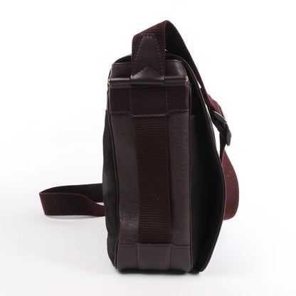 Louis Vuitton Taiga Viktor Shoulder Bag in Burgundy M30146