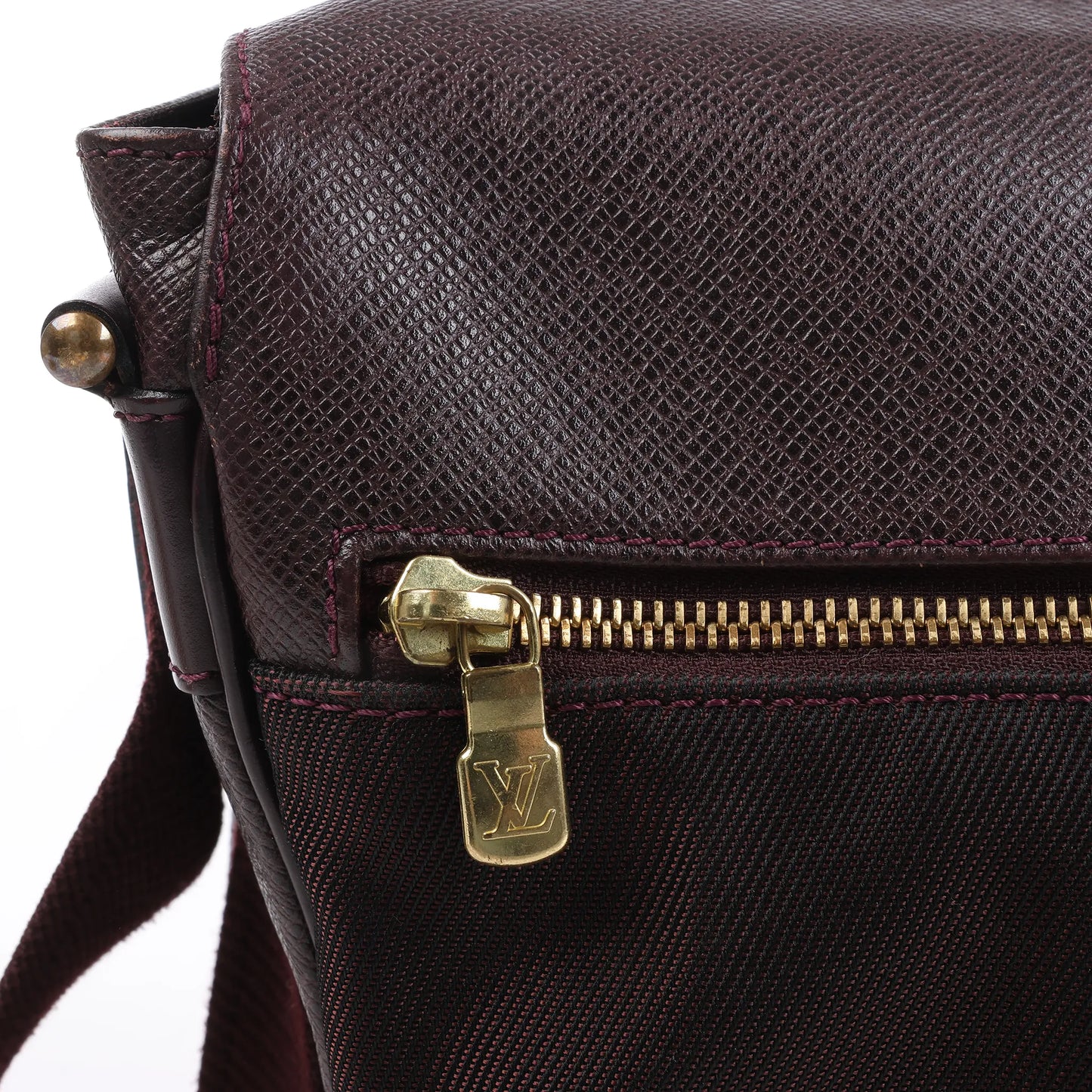 Louis Vuitton Taiga Viktor Shoulder Bag in Burgundy M30146