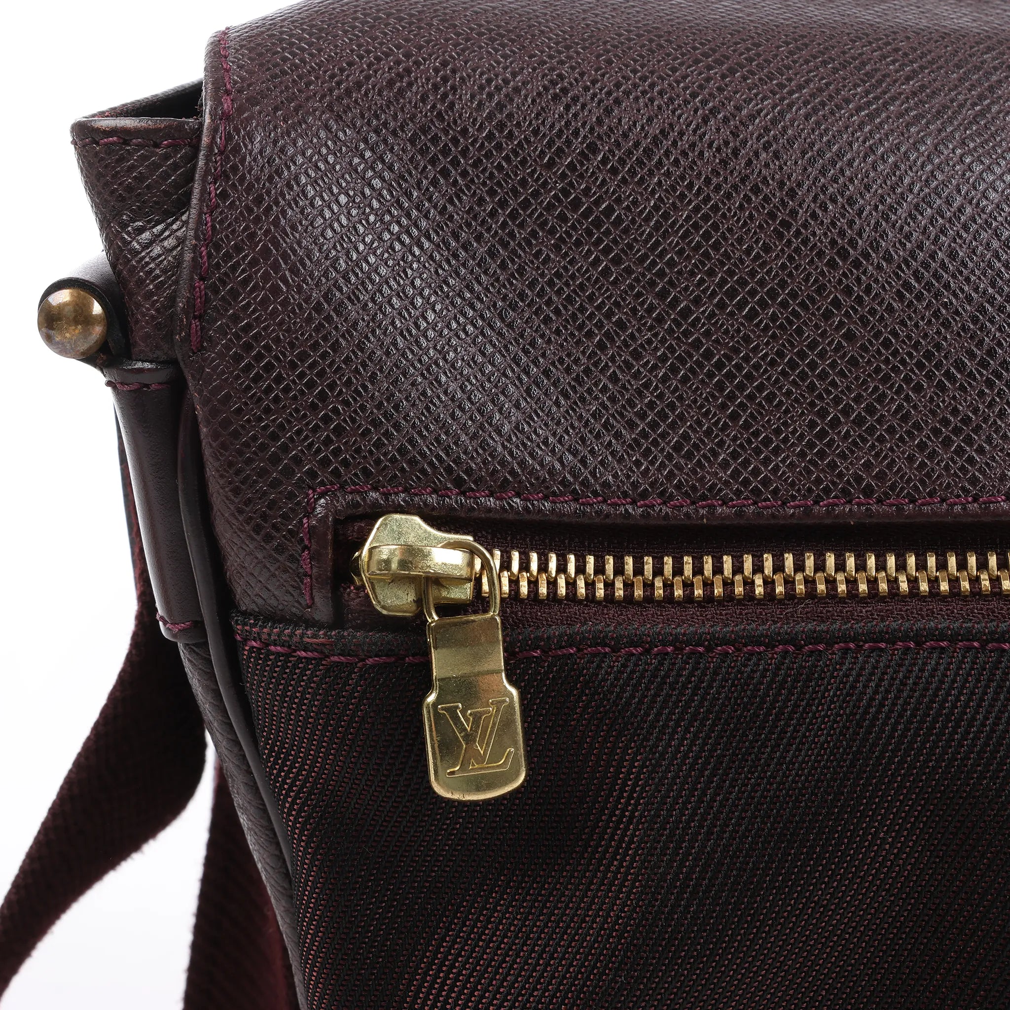 Louis Vuitton Taiga Viktor Shoulder Bag in Burgundy M30146