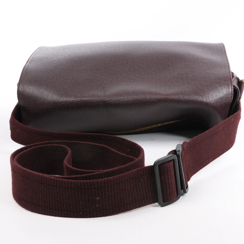 Louis Vuitton Taiga Viktor Shoulder Bag in Burgundy M30146