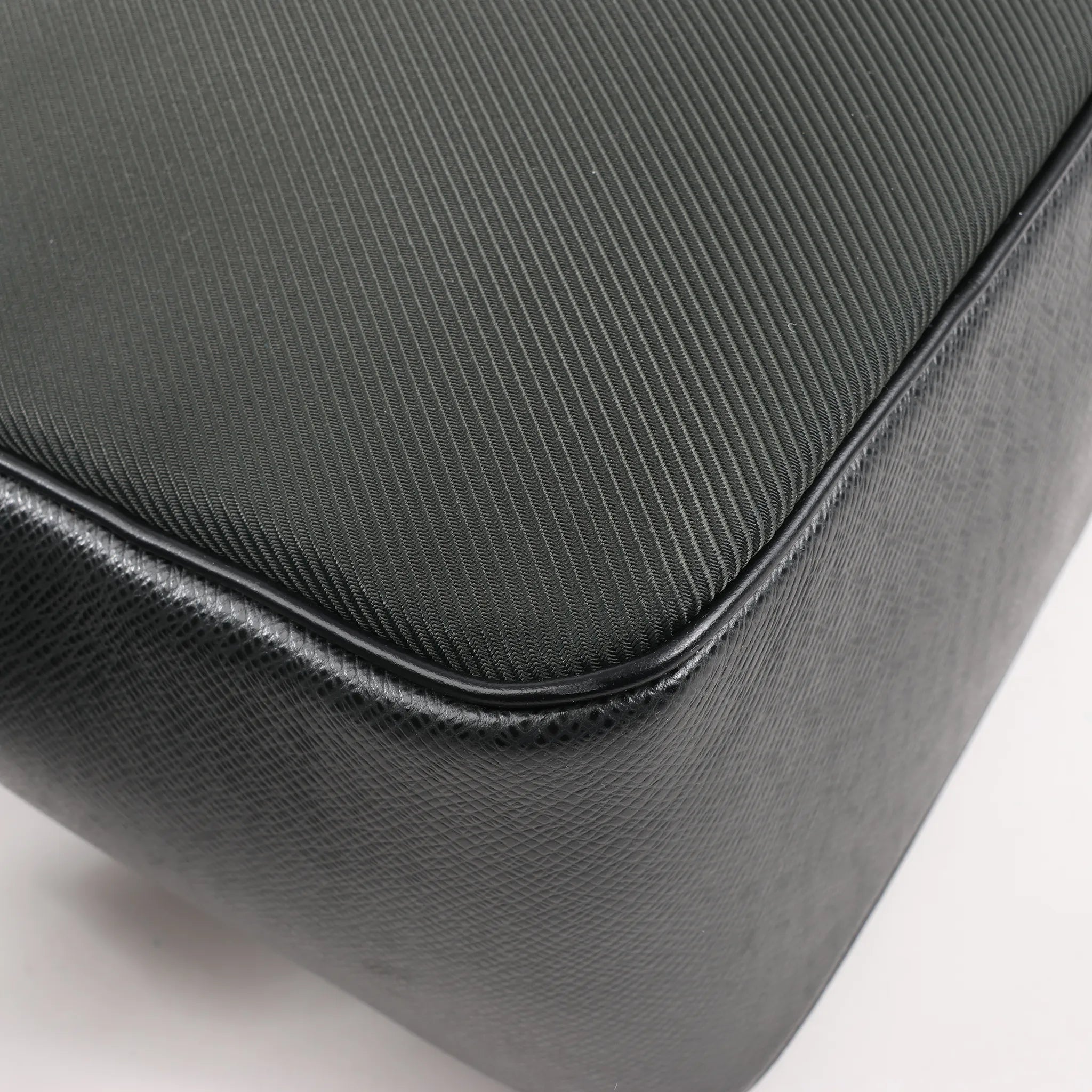 Louis Vuitton Taiga Taimyr Messenger Crossbody Bag in Black M30862