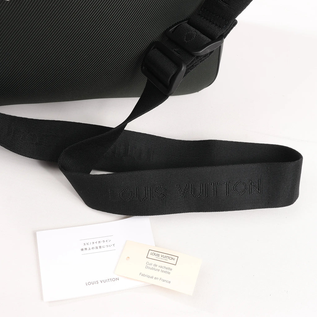 Louis Vuitton Taiga Taimyr Messenger Crossbody Bag in Black M30862