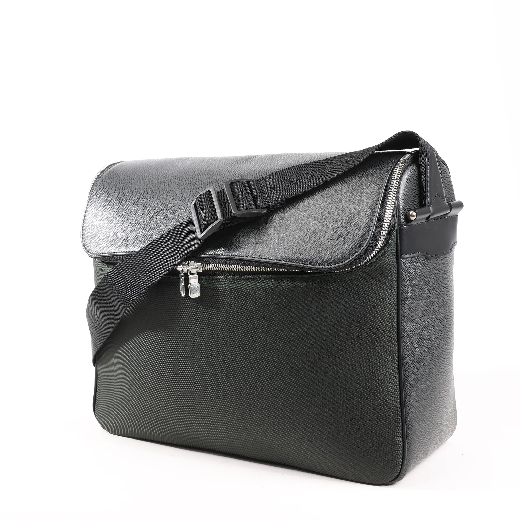 Louis Vuitton Taiga Taimyr Messenger Crossbody Bag in Black M30862