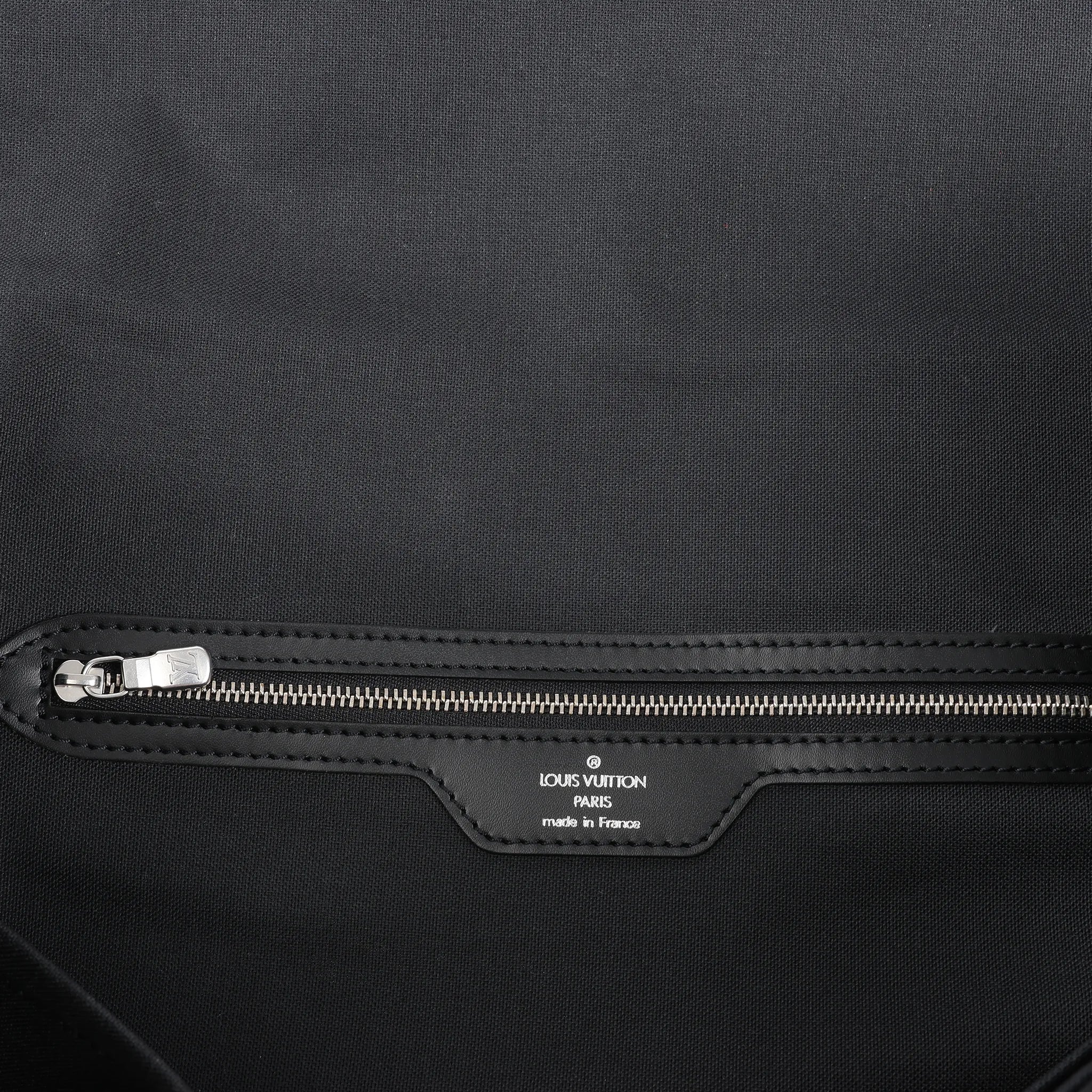 Louis Vuitton Taiga Taimyr Messenger Crossbody Bag in Black M30862