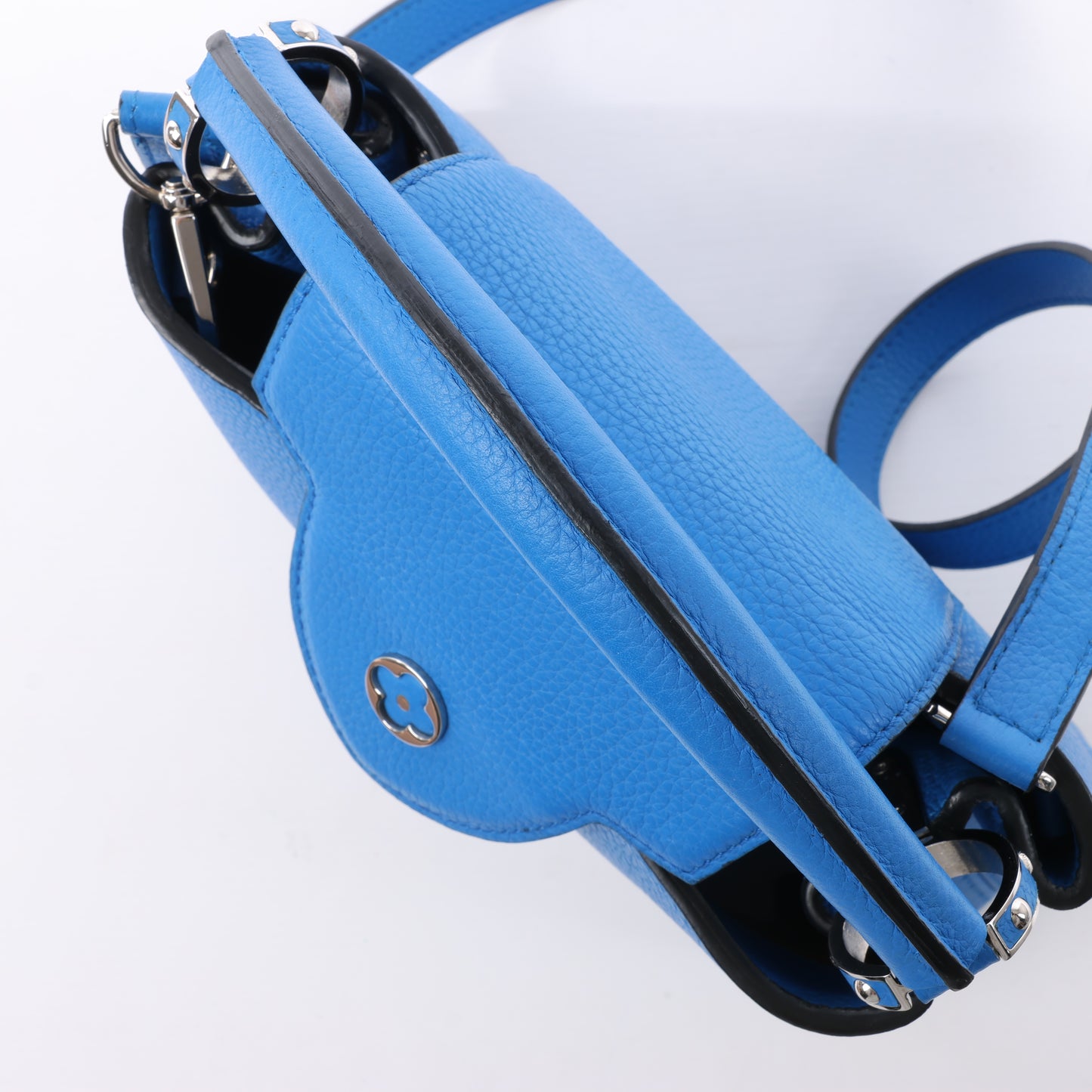 Louis Vuitton Taurillon Capucines BB Handtasche in Blau