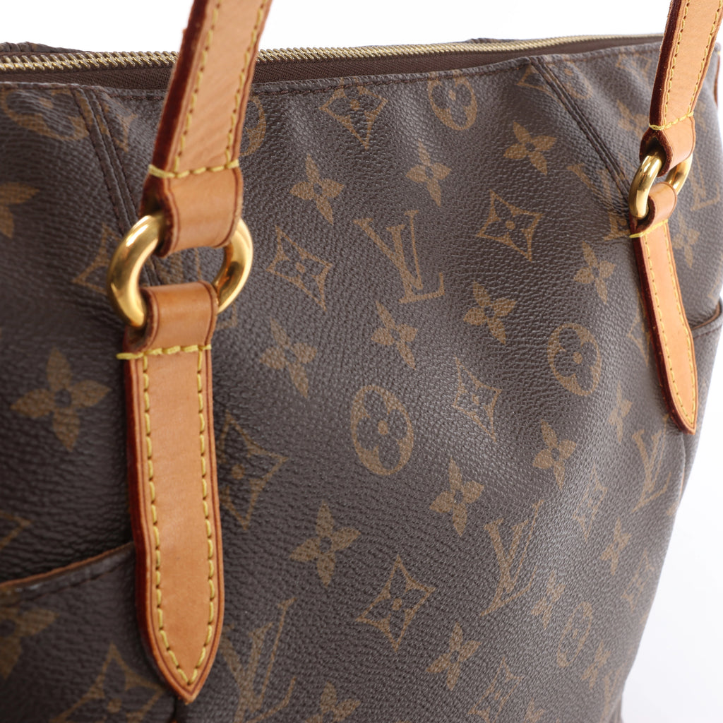 Louis Vuitton Totally MM Monogram Shoulder Bag in Brown M41015