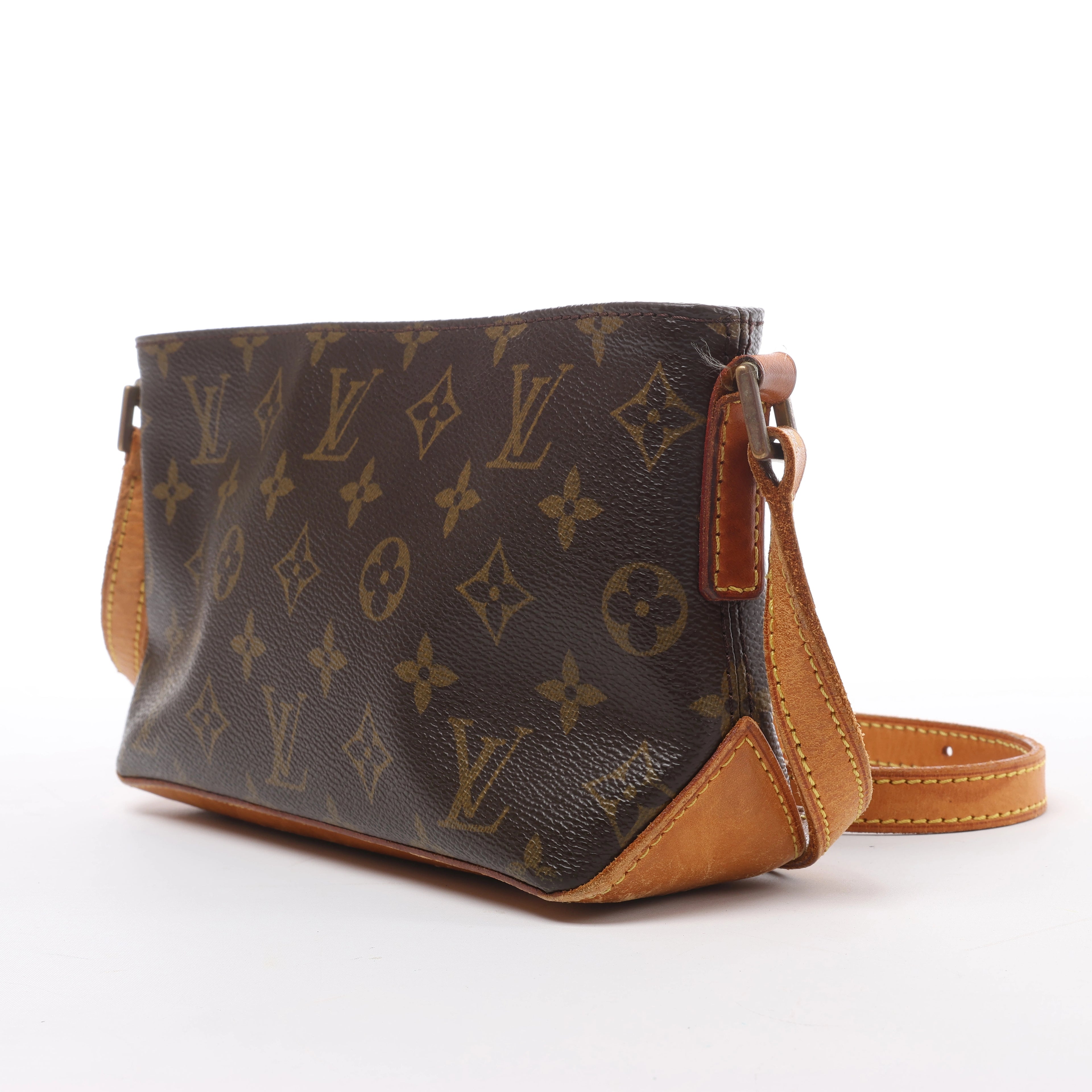 Louis Vuitton Trotteur Monogram Canvas Crossbody Bag in Brown M51240