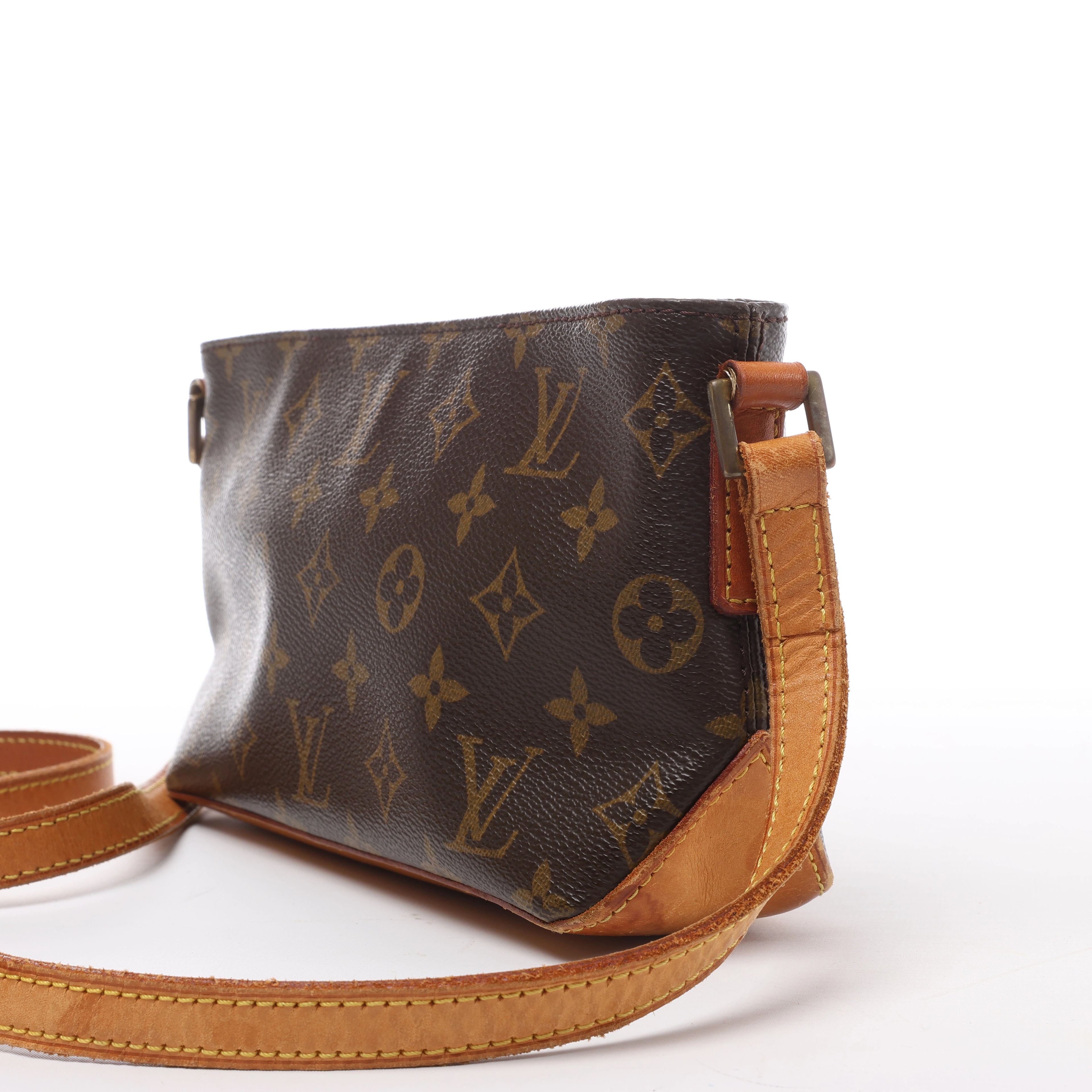 Louis Vuitton Trotteur Monogram Canvas Crossbody Bag in Brown M51240
