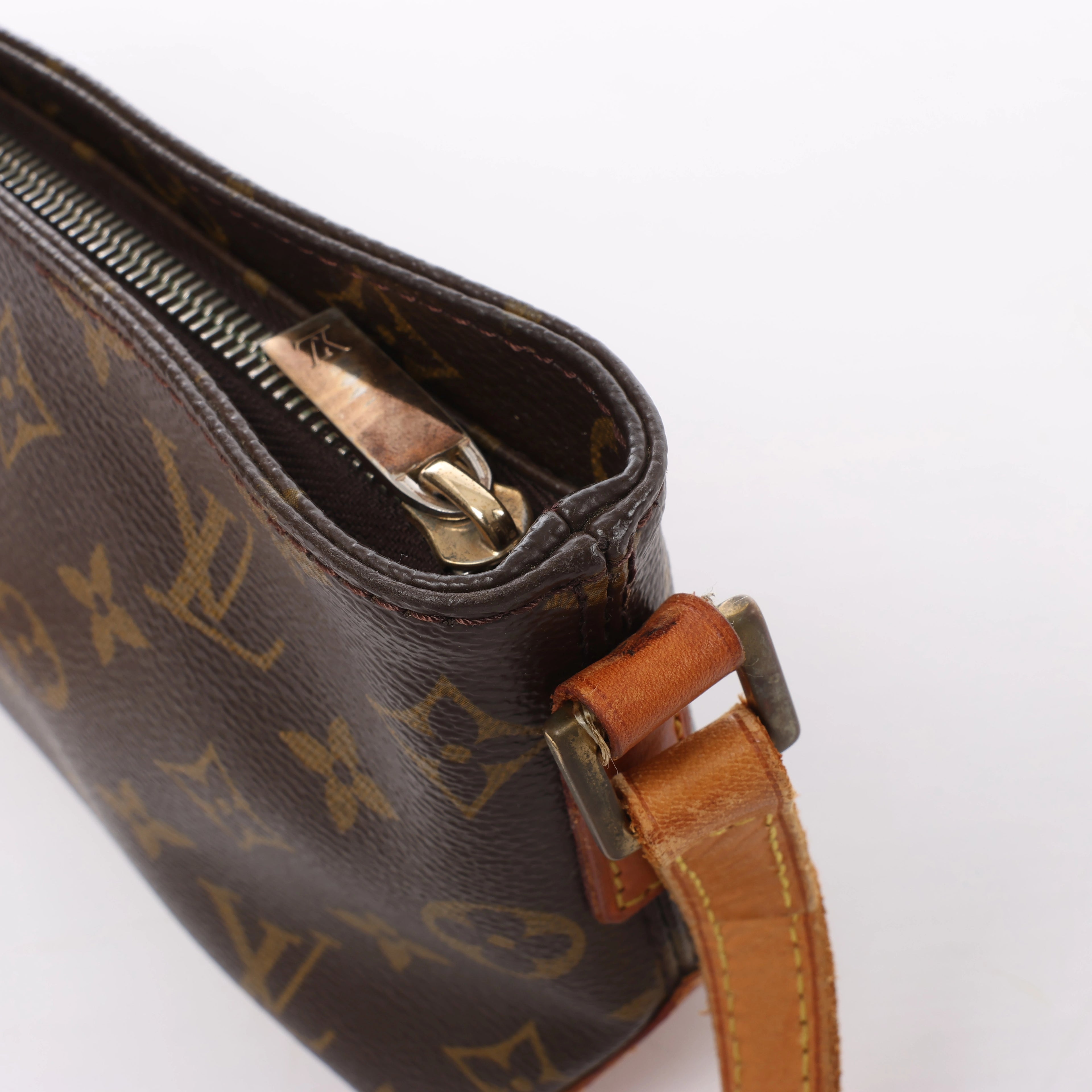 Louis Vuitton Trotteur Monogram Canvas Crossbody Bag in Brown M51240