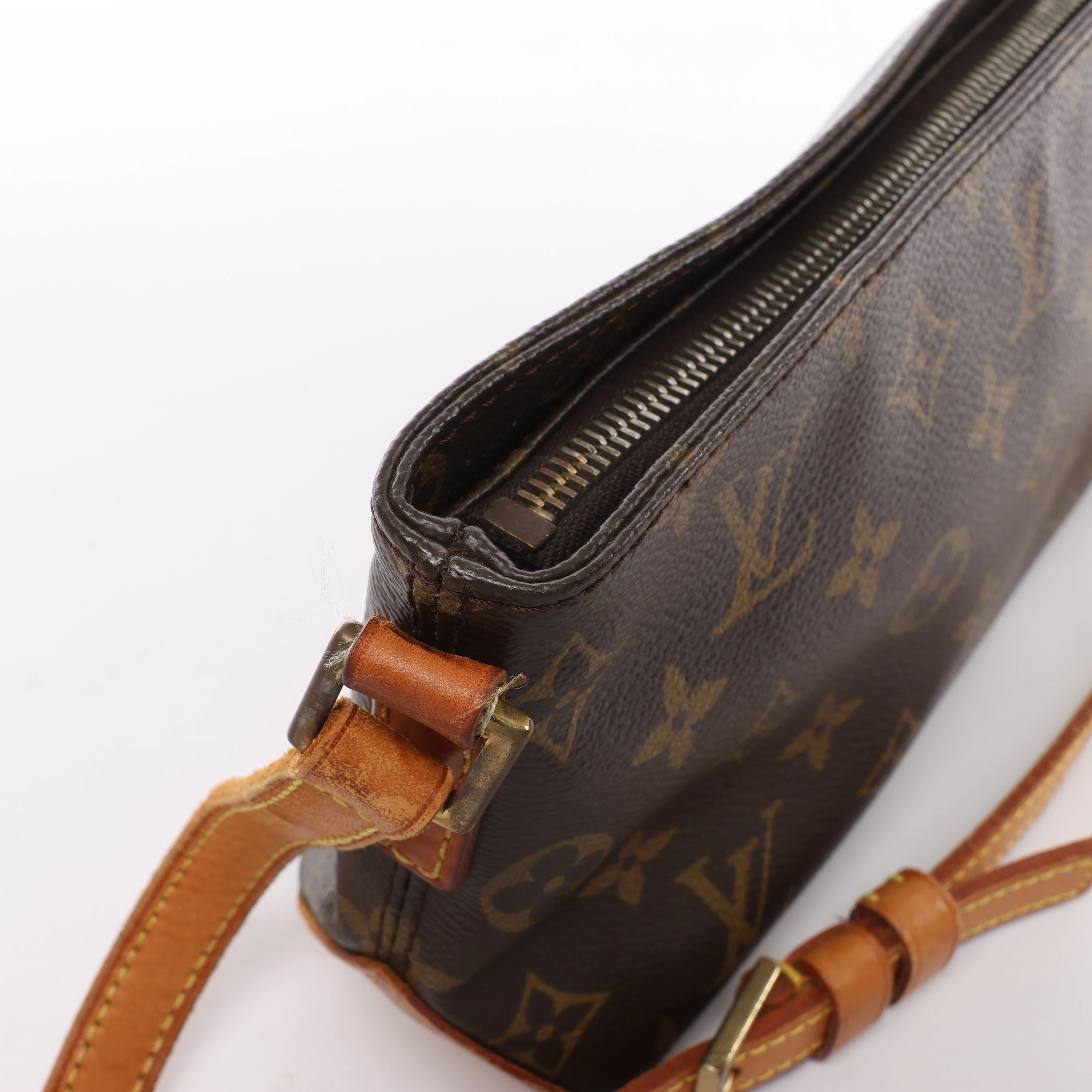 Louis Vuitton Trotteur Monogram Canvas Crossbody Bag in Brown M51240