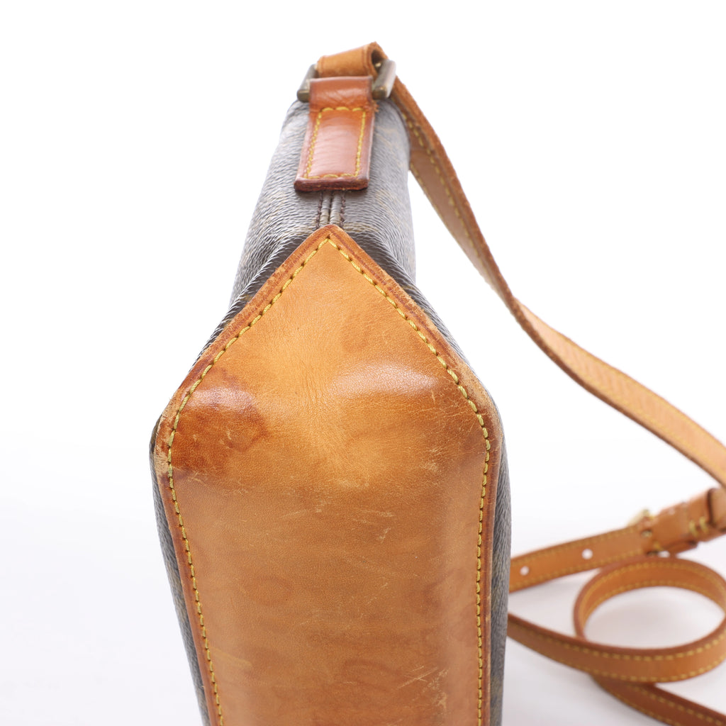 Louis Vuitton Trotteur Monogram Canvas Crossbody Bag in Brown M51240