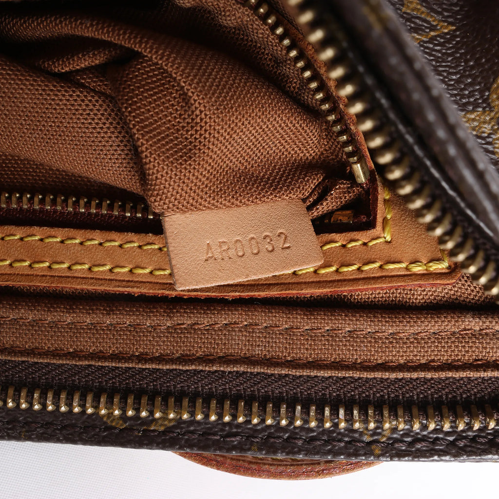 Louis Vuitton Trotteur Monogram Canvas Crossbody Bag in Brown M51240