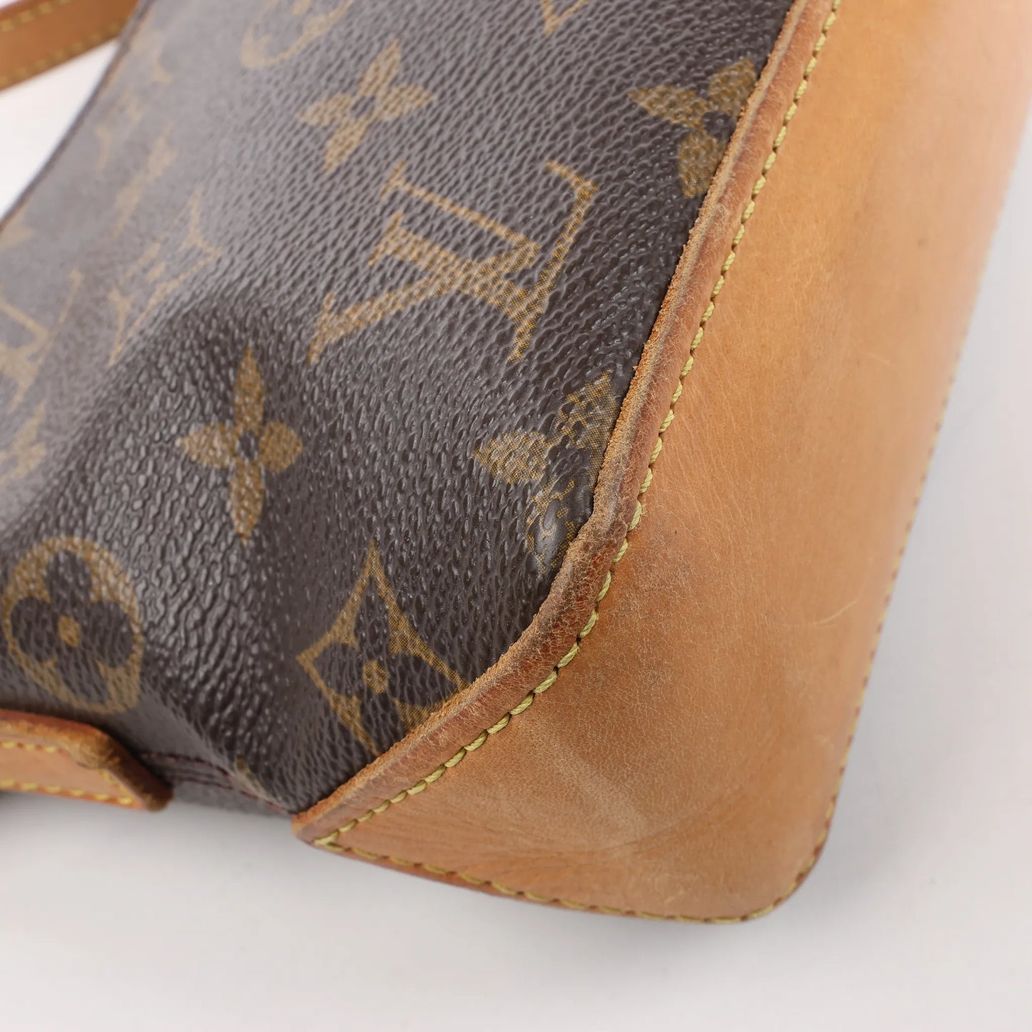 Louis Vuitton Monogram Canvas Trotteur Shoulder Bag M51240