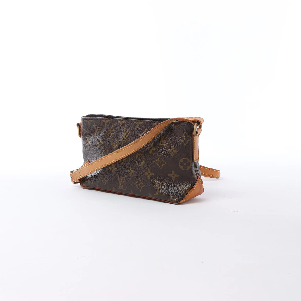 Louis Vuitton Trotteur Monogram Canvas Crossbody Bag in Brown M51240
