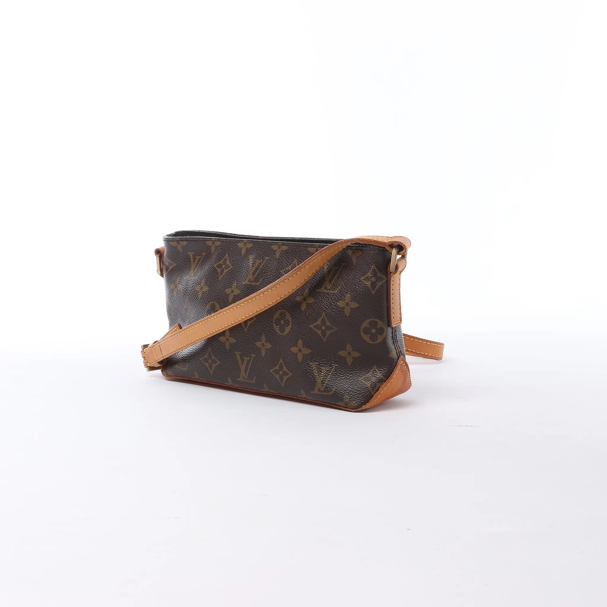 Louis Vuitton Trotteur Monogram Canvas Crossbody Bag in Brown M51240