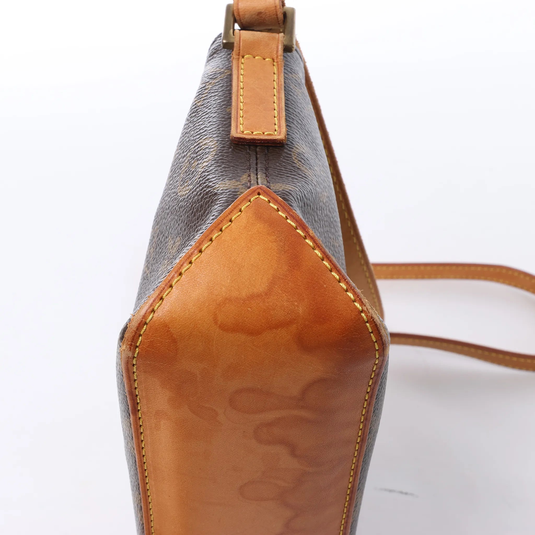 Louis Vuitton Trotteur Monogram Canvas Crossbody Bag in Brown M51240