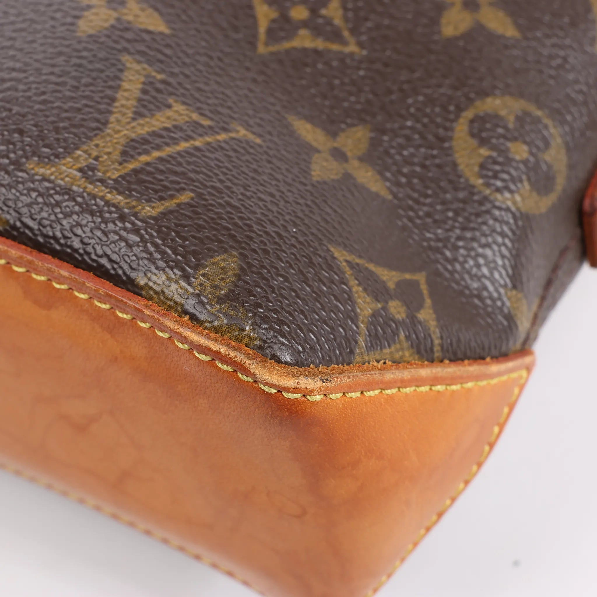 Louis Vuitton Monogram Canvas Trotteur Shoulder Bag M51240