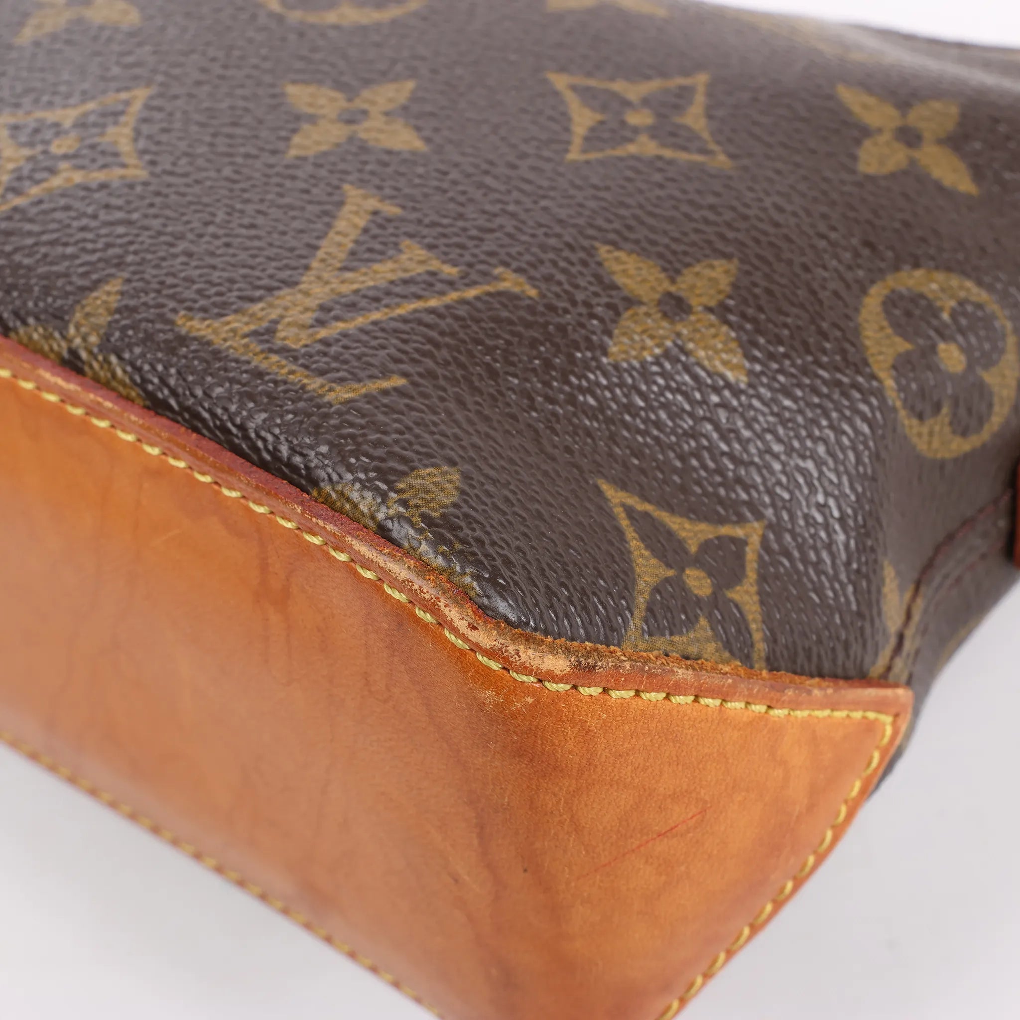 Louis Vuitton Monogram Canvas Trotteur Shoulder Bag M51240