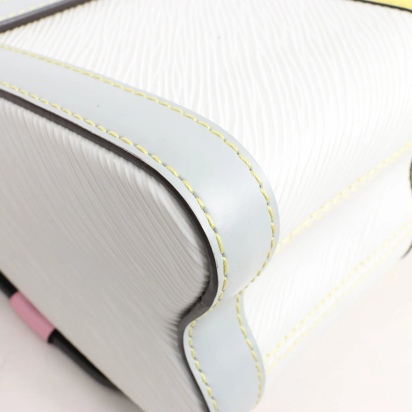 Louis Vuitton Twist MM Epi Leather Shoulder Bag in Multicolor M53717