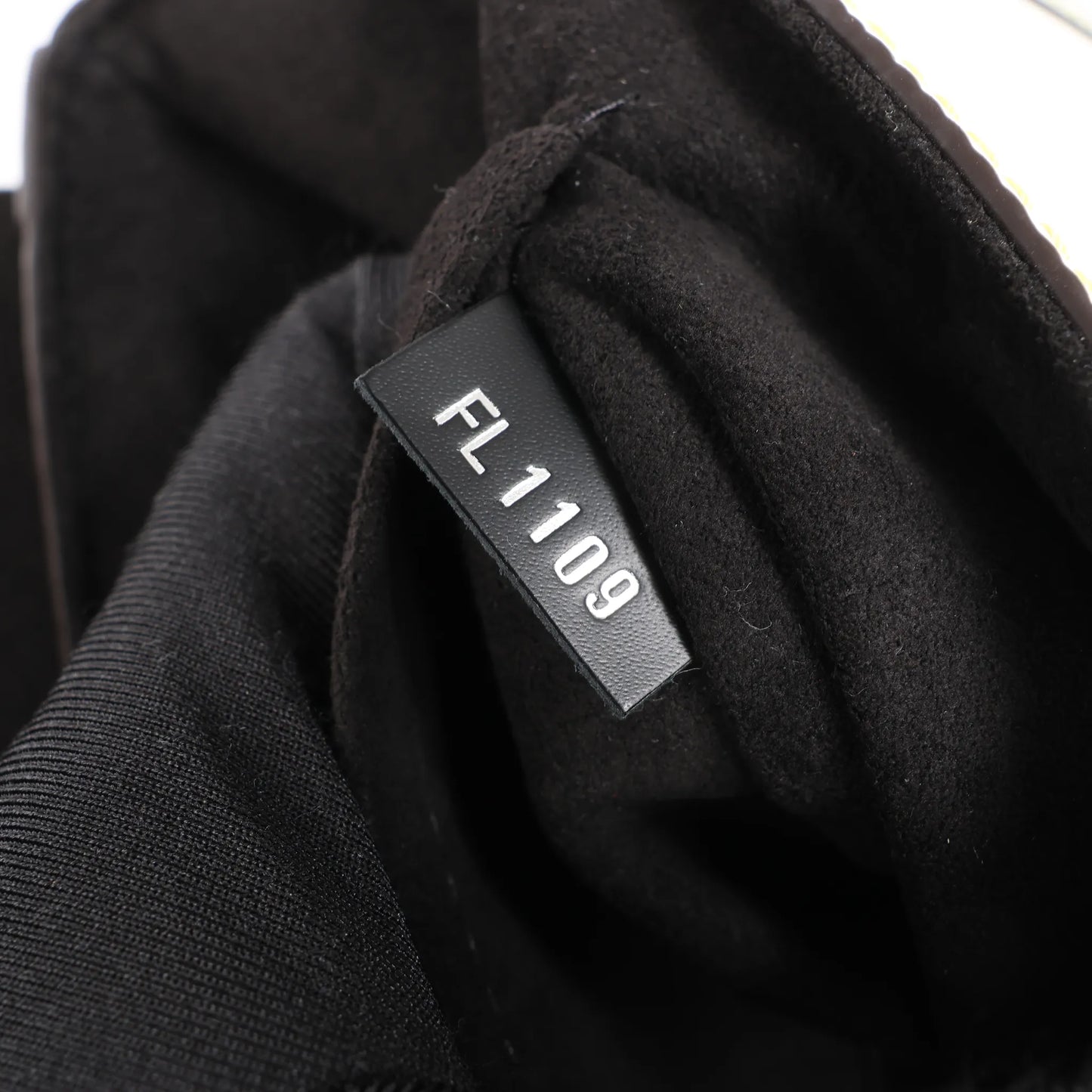 Louis Vuitton Twist MM Epi Leather Shoulder Bag in Multicolor M53717