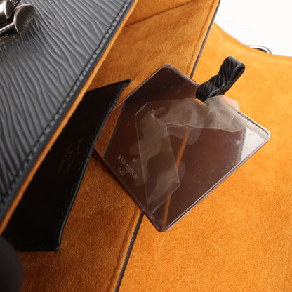 Louis Vuitton Twist MM Epi Leather Shoulder Bag in Black M53921