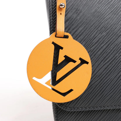 Louis Vuitton Twist MM Epi Leather Shoulder Bag in Black M53921